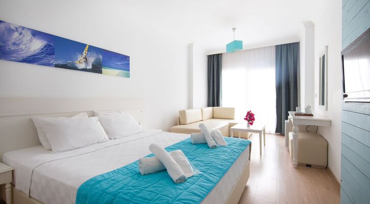Mos Otel Çeşme