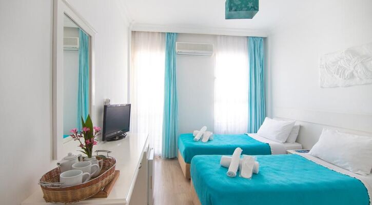 Mos Otel Çeşme