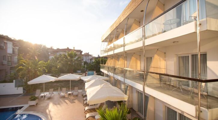 Mos Otel Çeşme
