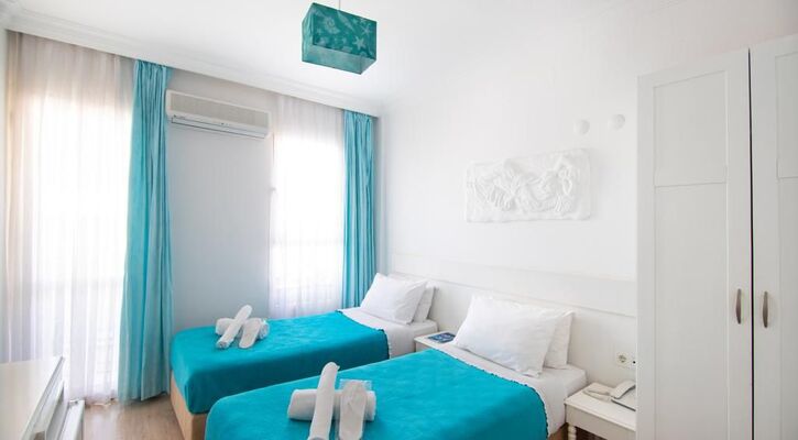 Mos Otel Çeşme