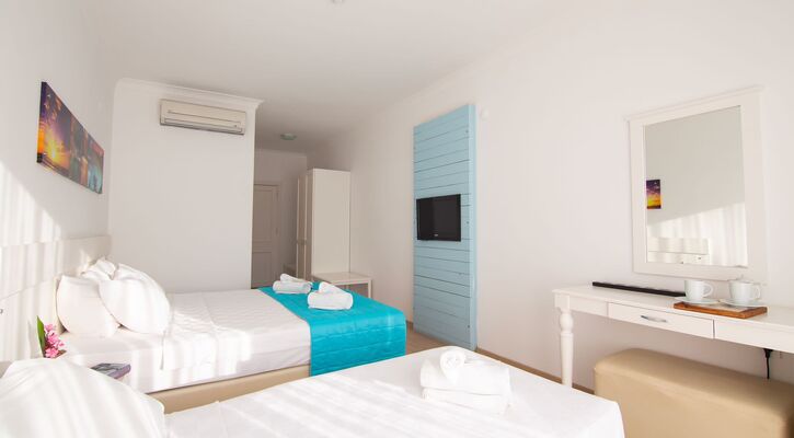 Mos Otel Çeşme